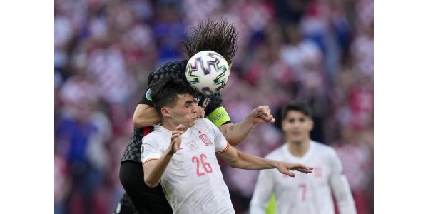 Španjolska nogometna reprezentacija pobijedila je hrvatsku nogometnu reprezentaciju za prolazak u četvrtfinale Španjolska nogometna reprezentacija pobijedila je hrvatsku nogometnu reprezentaciju za prolazak u četvrtfinale